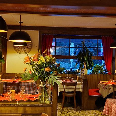 Hotel Les Touristes à Chatelard Extérieur photo
