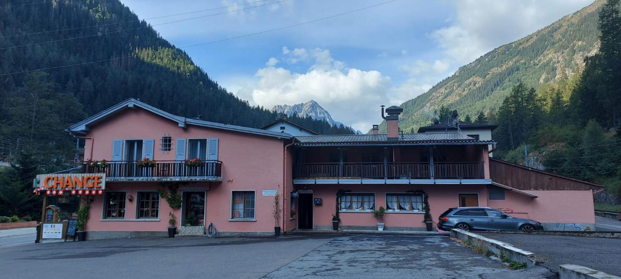 Hotel Les Touristes à Chatelard Extérieur photo